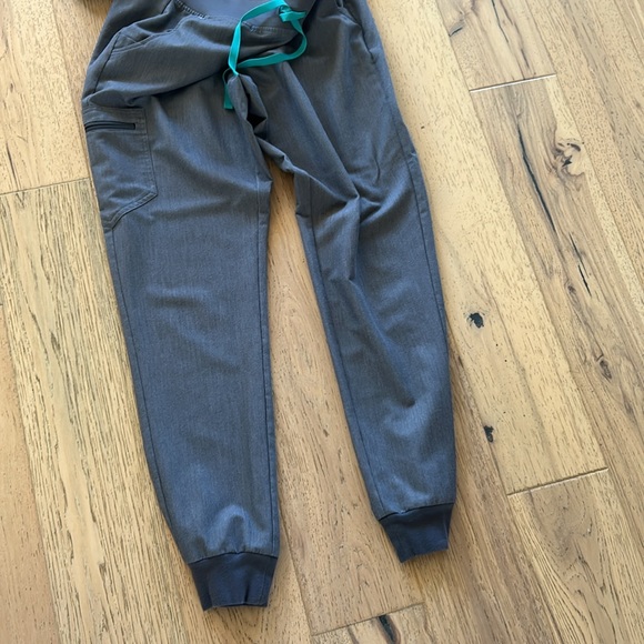 Grey Figs Set! Make a bundle - Picture 4 of 5